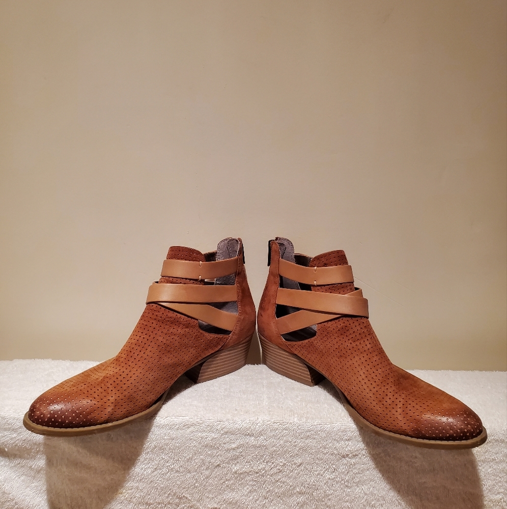 Kenneth Cole Reaction Ankle Boots - Picture 3 of 6
